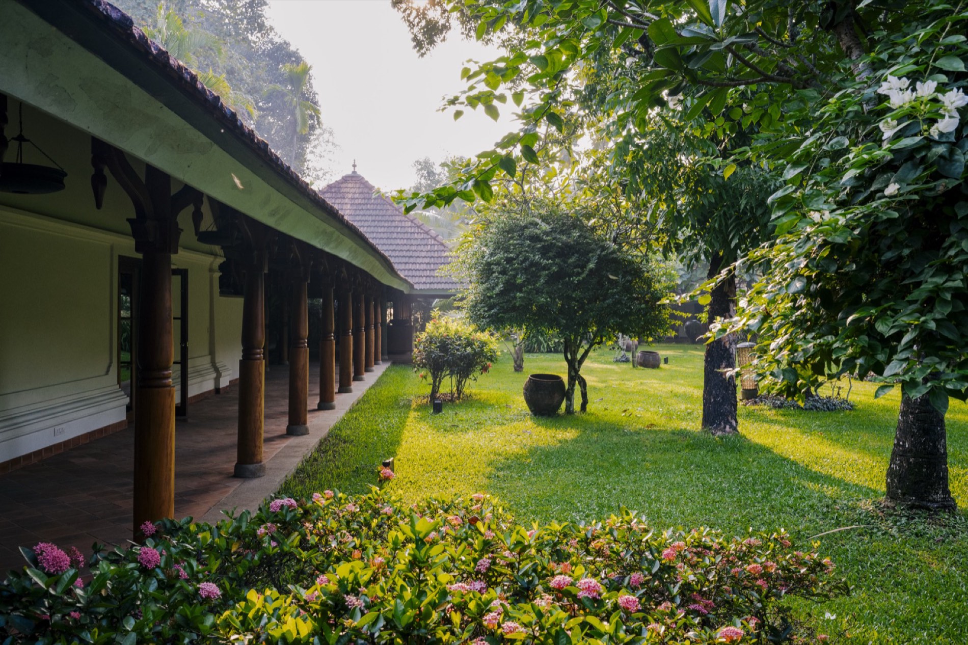 The garden path through the estate at Indian Summer House